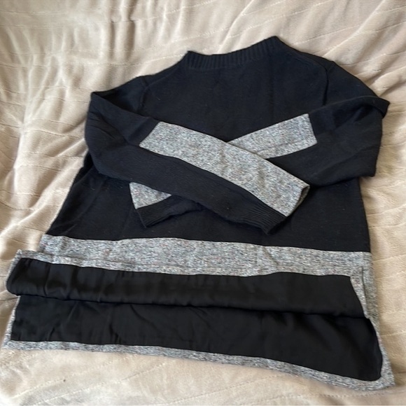 J Crew women sweater wool and cashmere - Picture 4 of 5